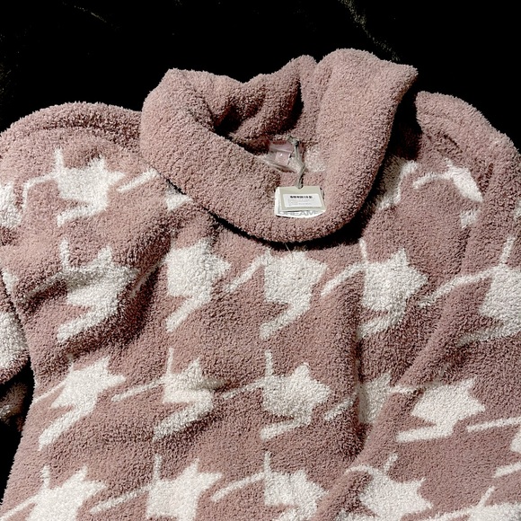 Barefoot Dreams Houndstooth vintage rose pullover XL New with tags - Picture 2 of 5